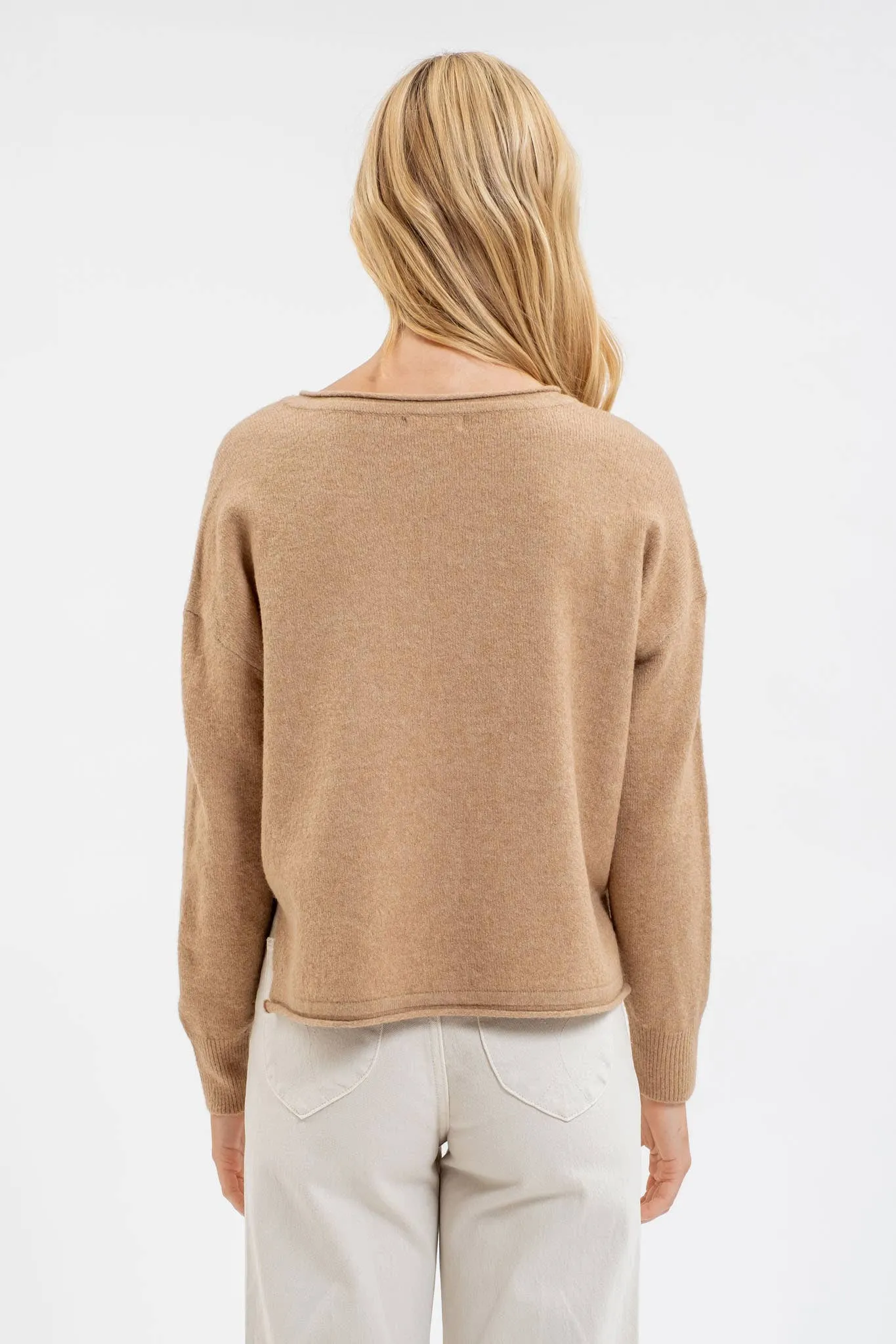 EXPOSED SEAM SPLIT NECK KNIT SWEATER