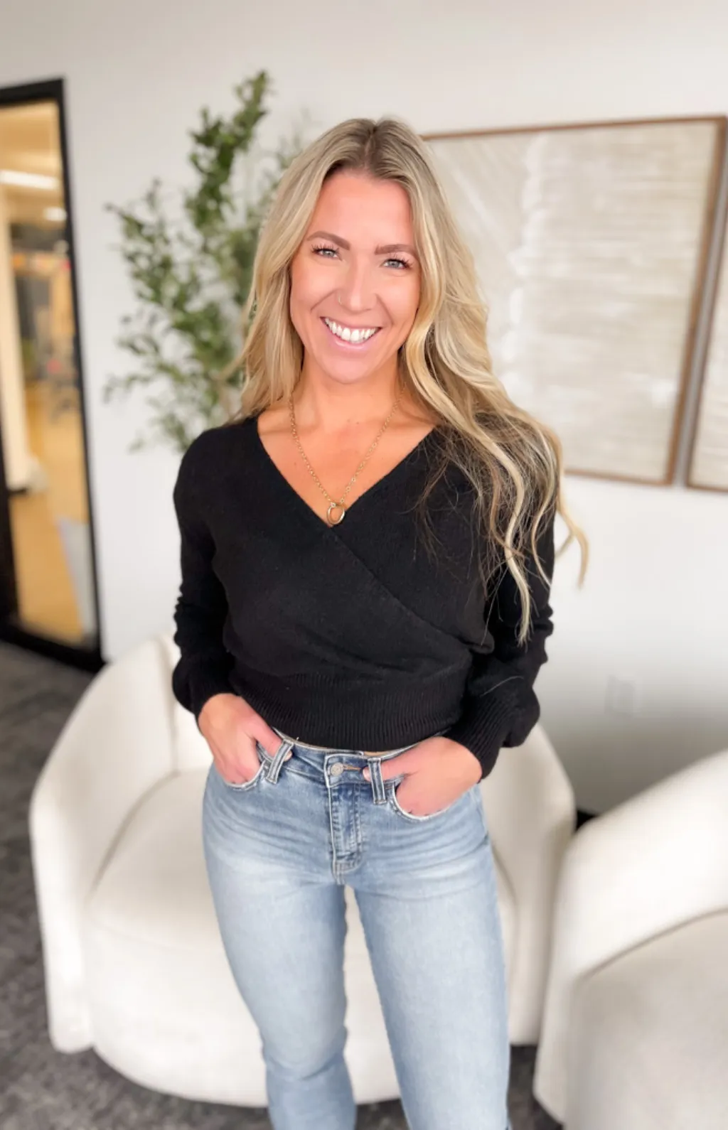 Ivy Long Sleeve V-Neck Black Sweater