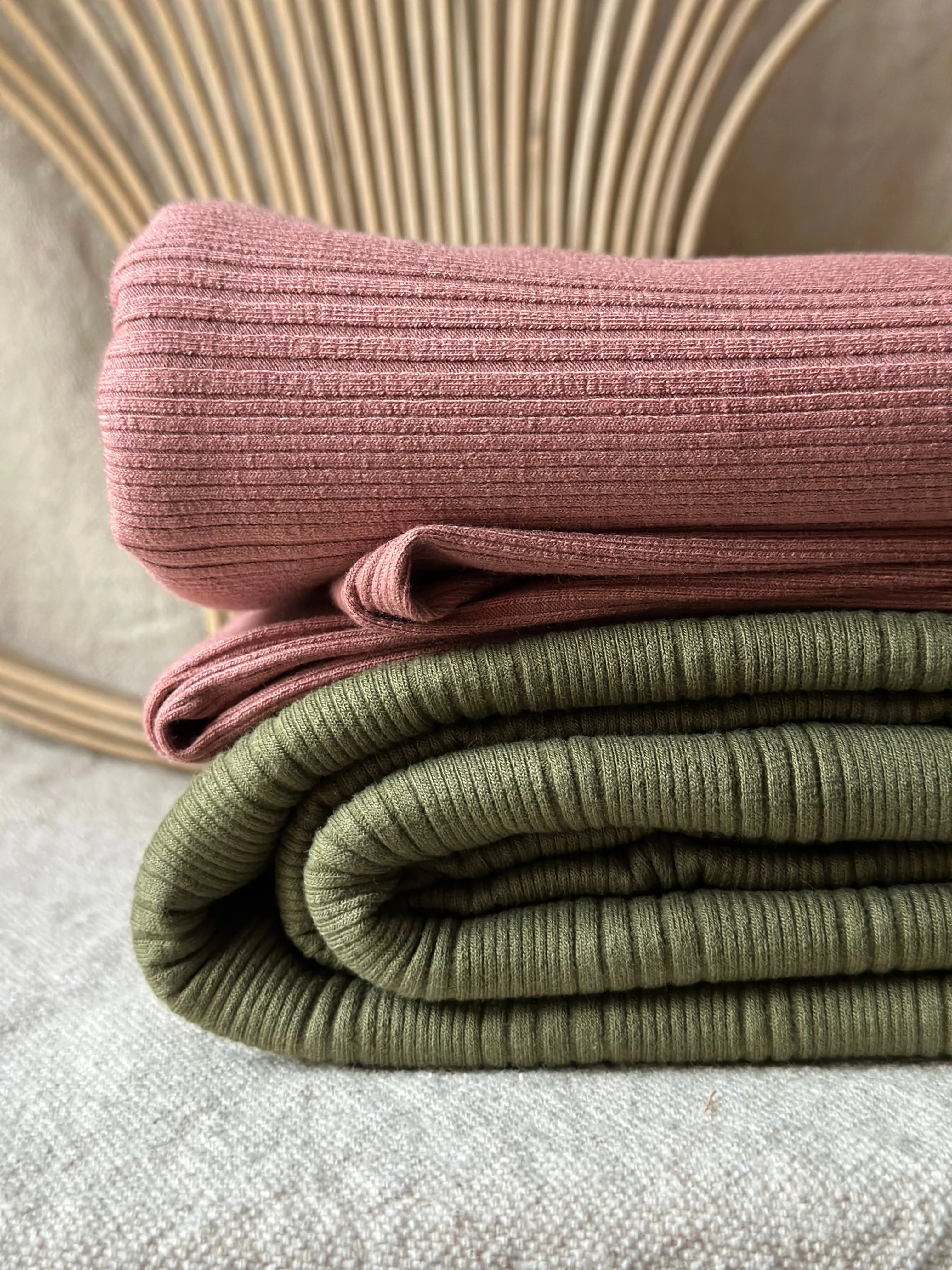 Variegated rib knit