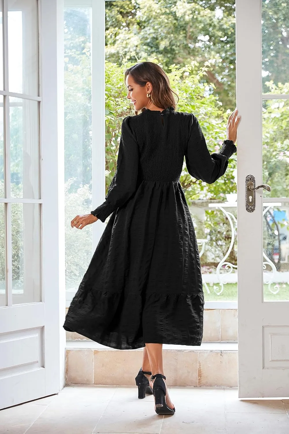 VintageClothing Women's 2023 Casual Fall Midi Dresses Long Sleeve Crew Neck Smocked Flowy Tiered Long Dress with Pockets